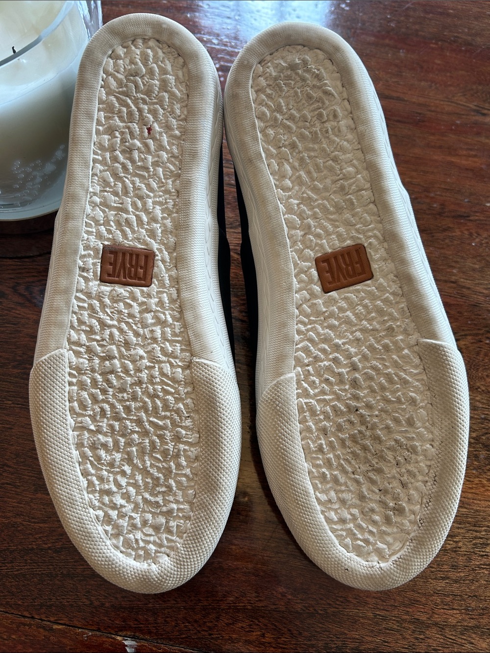 Black Frye Slip-On Leather Sneakers Size 7 Like New - Picture 8 of 8